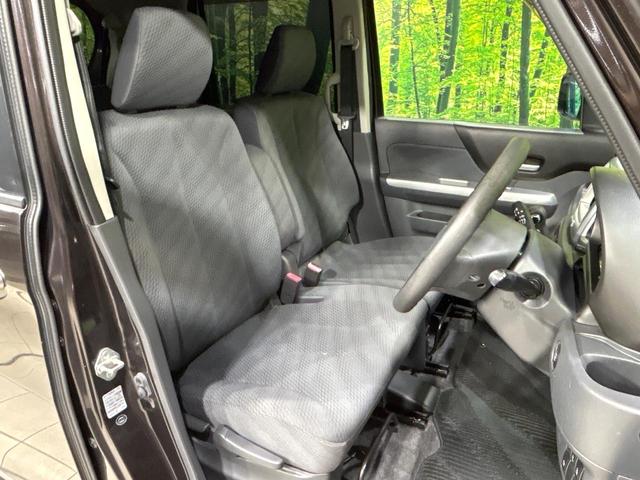 運転席シート廻りは使用感も少なく、良好な状態となっています。丁寧に使われていたことがよくわかりますね。