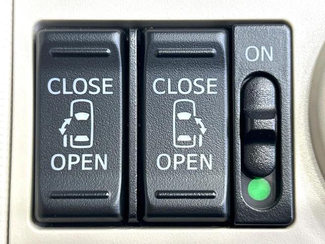 ムーヴキャンバス Ｘリミテッドメイクアップ　ＳＡＩＩＩ　２トーンカラー　ナビ　バックカメラ　両側パワスラ　スマートアシスト　ＥＴＣ　アイドリングストップ　Ｂｌｕｅｔｏｏｔｈ　スマートキー　フルセグ　ＣＤ／ＤＶＤ再生　禁煙車　ワンオーナー（5枚目）