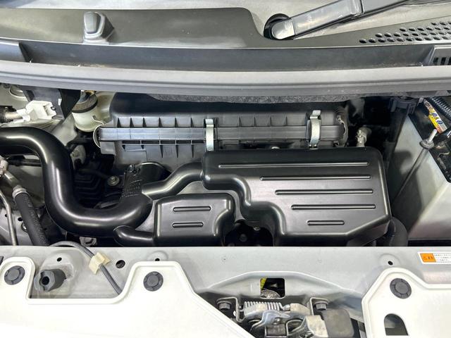 ムーヴキャンバス Ｘリミテッドメイクアップ　ＳＡＩＩＩ　２トーンカラー　ナビ　バックカメラ　両側パワスラ　スマートアシスト　ＥＴＣ　アイドリングストップ　Ｂｌｕｅｔｏｏｔｈ　スマートキー　フルセグ　ＣＤ／ＤＶＤ再生　禁煙車　ワンオーナー（18枚目）