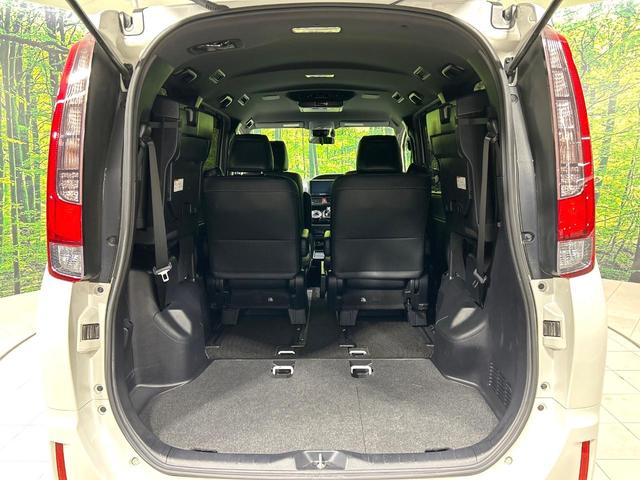 普段のお買い物や通勤、送迎等に十分な荷室スペースを確保しております。セカンドシートを倒すと、大きな荷物の積載も可能です♪