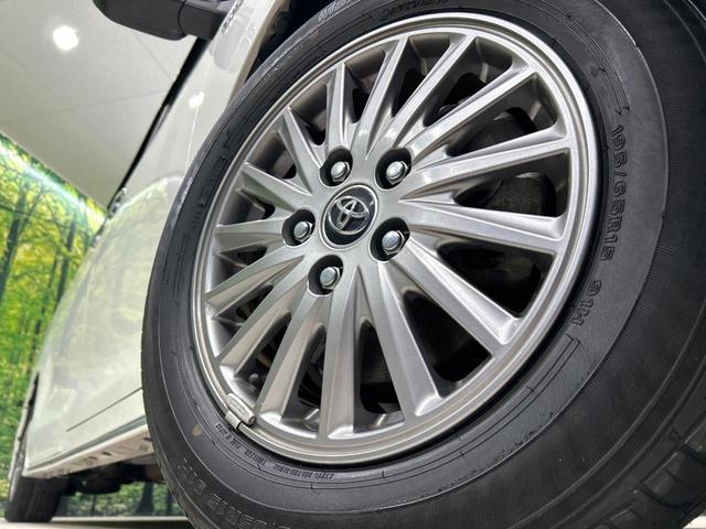 【純正１５インチアルミホイール】外観にマッチした純正アルミホイールを装着しております。各種社外アルミホイールや、スタッドレスタイヤも取扱いしております。是非ご相談ください♪