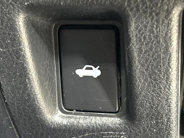 ＩＳ ＩＳ２５０　Ｆスポーツ　メ－カ－ナビ　バックカメラ　黒革シート　シ－トヒ－タ－　レーダークルーズコントロール　クリアランスソナー　ＨＩＤヘッドライト　Ｂｌｕｅｔｏｏｔｈ　ＥＴＣ　禁煙車　ワンオーナー（40枚目）