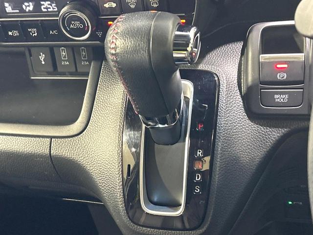 Ｎ－ＢＯＸカスタム Ｌターボ　後期　２トーンカラー　純正８型ナビ　フリップダウンモニター　バックカメラ　両側パワスラ　シ－トヒ－タ－　ドラレコ　ＥＴＣ　ＬＥＤヘッドライト　Ｂｌｕｅｔｏｏｔｈ　禁煙車　ワンオーナー（52枚目）