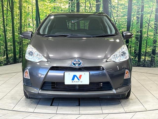 アクア S ナビ バックカメラ スマートキー フルセグTV Bluetooth ビルトインETC オートライト オートエアコン CD/DVD再生 ドアバイザー プライバシーガラス 禁煙車 ワンオーナー(14枚目)