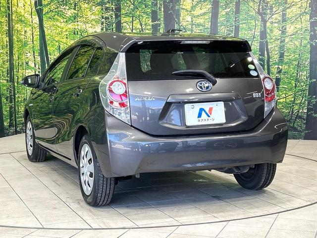アクア S ナビ バックカメラ スマートキー フルセグTV Bluetooth ビルトインETC オートライト オートエアコン CD/DVD再生 ドアバイザー プライバシーガラス 禁煙車 ワンオーナー(30枚目)