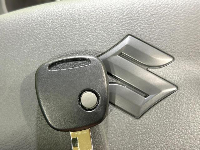 キャリイトラック KCエアコン・パワステ 5速MT デュアルカメラブレーキサポート リアパーキングセンサー 車線逸脱警報 ハイビームアシスト 誤発進抑制機能 先行車発進お知らせ機能 リモコンキー ワンオーナー 禁煙車(7枚目)