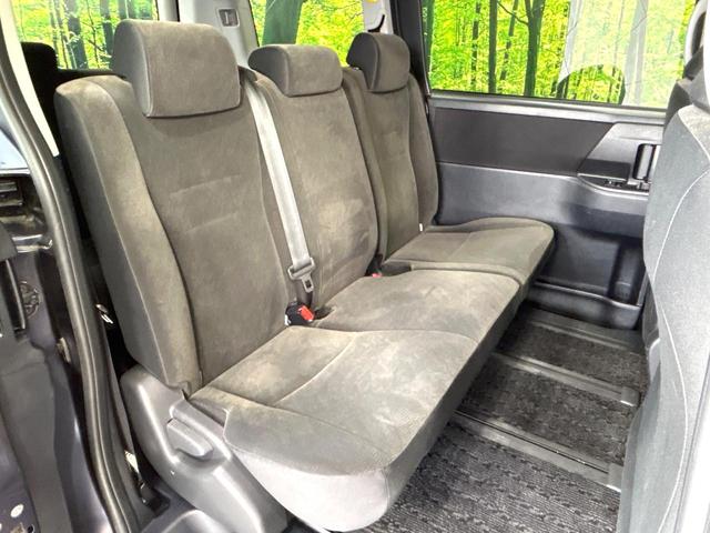 ヴォクシー X 後期 純正ナビ バックカメラ ETC 両側スライドドア キ-レスエントリ- 純正15インチAW 電動格納ミラー デュアルオートエアコン 禁煙車 ワンオーナー(8枚目)