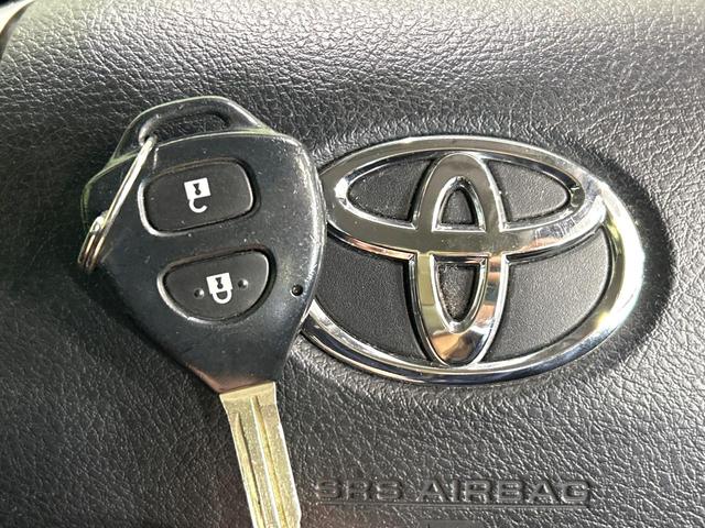 ヴォクシー X 後期 純正ナビ バックカメラ ETC 両側スライドドア キ-レスエントリ- 純正15インチAW 電動格納ミラー デュアルオートエアコン 禁煙車 ワンオーナー(26枚目)