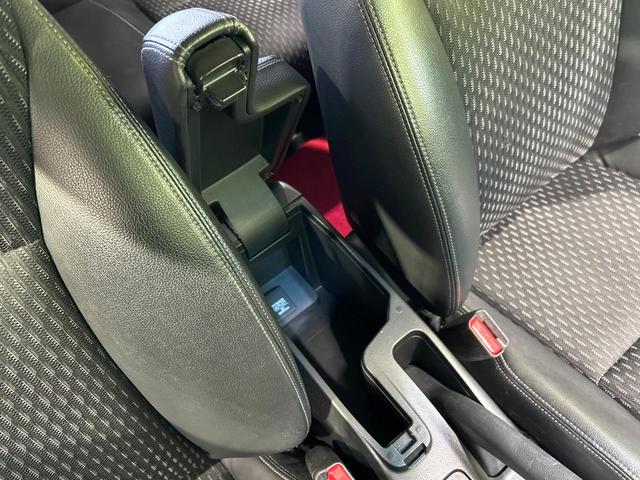 フィットハイブリッド Ｌパッケージ　純正ナビ　バックカメラ　シティブレーキアクティブシステム　クルーズコントロール　ハ－フレザ－シ－ト　ＬＥＤヘッドライト　Ｂｌｕｅｔｏｏｔｈ　スマートキー　ＥＴＣ　禁煙車　ワンオーナー（37枚目）