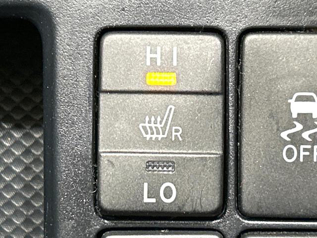 ヴィッツ ハイブリッドU 純正ナビ バックカメラ シ-トヒ-タ- セ-フティセンス クルーズコントロール LEDヘッドライト スマートキー Bluetooth 純正革巻きステアリング 禁煙車 ワンオーナー(5枚目)