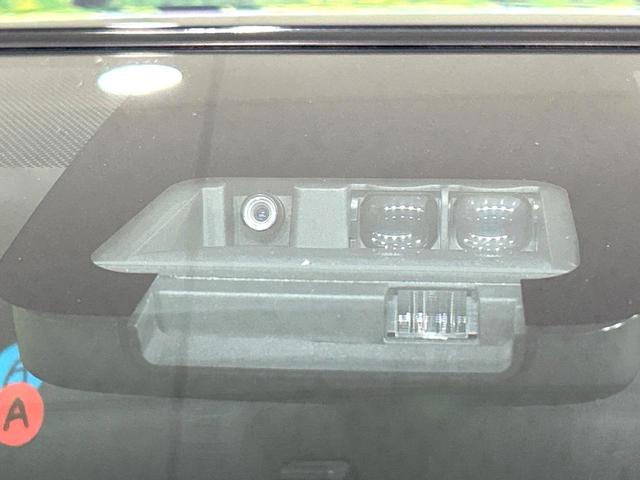 ヴィッツ ハイブリッドU 純正ナビ バックカメラ シ-トヒ-タ- セ-フティセンス クルーズコントロール LEDヘッドライト スマートキー Bluetooth 純正革巻きステアリング 禁煙車 ワンオーナー(6枚目)