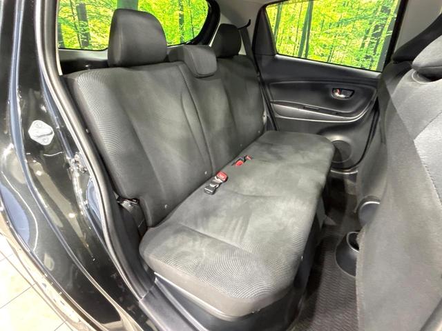 ヴィッツ ハイブリッドU 純正ナビ バックカメラ シ-トヒ-タ- セ-フティセンス クルーズコントロール LEDヘッドライト スマートキー Bluetooth 純正革巻きステアリング 禁煙車 ワンオーナー(9枚目)