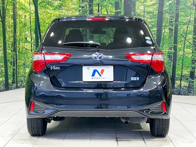 ヴィッツ ハイブリッドU 純正ナビ バックカメラ シ-トヒ-タ- セ-フティセンス クルーズコントロール LEDヘッドライト スマートキー Bluetooth 純正革巻きステアリング 禁煙車 ワンオーナー(15枚目)