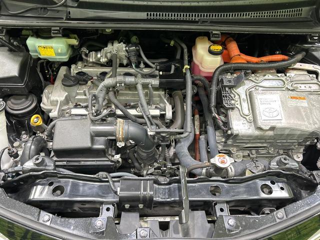 ヴィッツ ハイブリッドU 純正ナビ バックカメラ シ-トヒ-タ- セ-フティセンス クルーズコントロール LEDヘッドライト スマートキー Bluetooth 純正革巻きステアリング 禁煙車 ワンオーナー(18枚目)