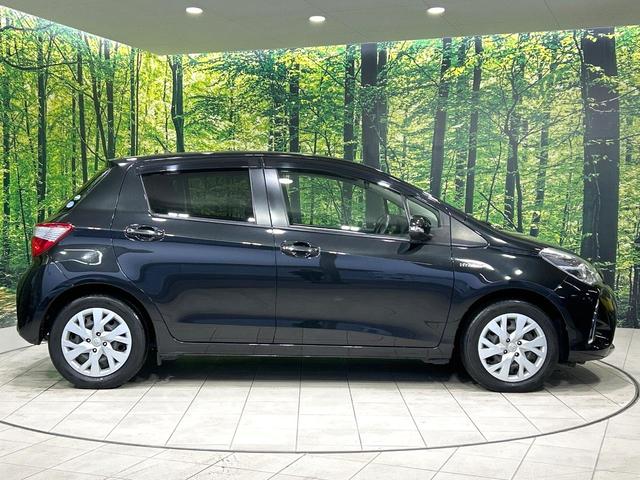 ヴィッツ ハイブリッドU 純正ナビ バックカメラ シ-トヒ-タ- セ-フティセンス クルーズコントロール LEDヘッドライト スマートキー Bluetooth 純正革巻きステアリング 禁煙車 ワンオーナー(24枚目)