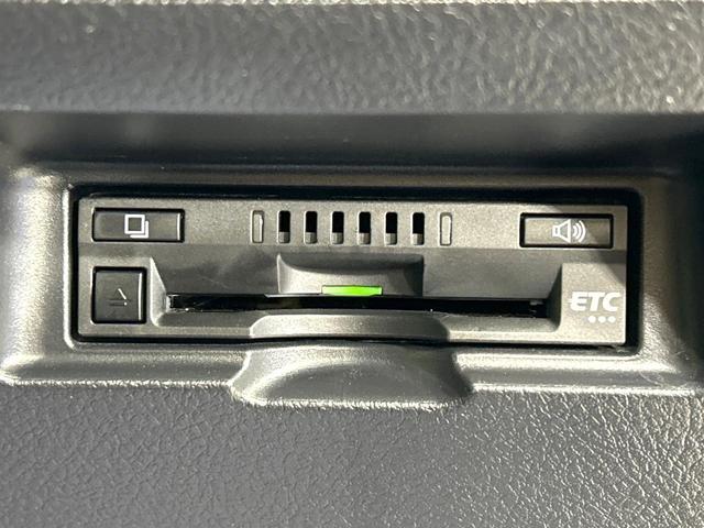 ヴィッツ ハイブリッドU 純正ナビ バックカメラ シ-トヒ-タ- セ-フティセンス クルーズコントロール LEDヘッドライト スマートキー Bluetooth 純正革巻きステアリング 禁煙車 ワンオーナー(38枚目)