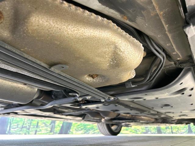 クラウン ２．５アスリート　アニバーサリーエディション　サンルーフ　メ－カ－ナビ　バックカメラ　黒革シート　シ－トベンチレ－ション　パワーシート　クルーズコントロール　ＨＩＤヘッドライト　純正１８インチＡＷ　禁煙車　ワンオーナー（32枚目）