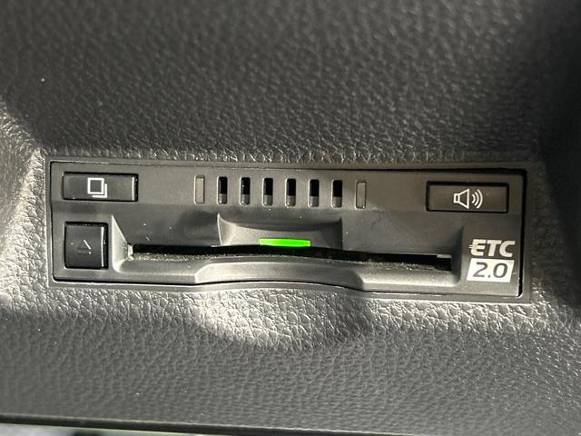 ヤリスクロス ハイブリッドＺ　純正８型ナビ　全周囲カメラ　セ－フティセンス　アダプティブクルーズコントロール　ブラインドスポットモニター　シ－トヒ－タ－　ハ－フレザ－シ－ト　ＬＥＤヘッドライト　ＥＴＣ　禁煙車　ワンオーナー（32枚目）