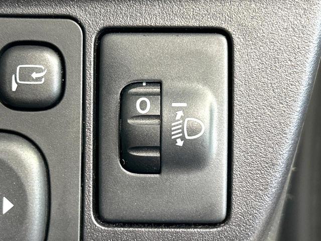 アクア Ｓスタイルブラック　ナビ　バックカメラ　セ－フティセンス　シ－トヒ－タ－　モデリスタ１５インチＡＷ　スマートキー　Ｂｌｕｅｔｏｏｔｈ　オ－トハイビ－ム　車線逸脱警報装置　禁煙車　ワンオーナー（29枚目）