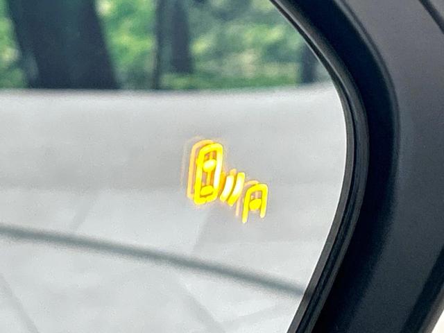 カローラツーリング ハイブリッド　ダブルバイビー　純正９型ナビ　バックカメラ　シ－トヒ－タ－　ハ－フレザ－シ－ト　セ－フティセンス　レーダークルーズコントロール　ＢＳＭ　ドラレコ　ＥＴＣ　ＬＥＤヘッドライト　Ｂｌｕｅｔｏｏｔｈ　禁煙車　ワンオーナー（6枚目）