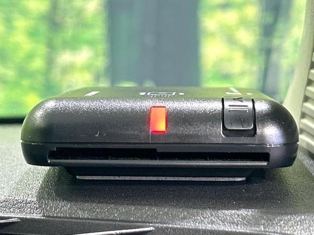 ノート Ｘ　禁煙車　ＳＤナビ　エマージェンシーブレーキ　Ｂｌｕｅｔｏｏｔｈ　バックカメラ　ＥＴＣ　ＬＥＤヘッド　クリアランスソナー　スマートキー　オートエアコン　オートライト　衝突安全ボディ　盗難防止システム（6枚目）