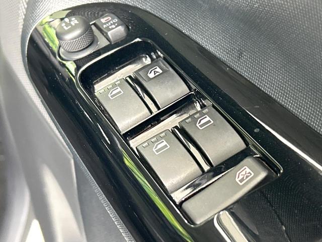 ムーヴキャンバス Ｇブラックインテリアリミテッド　ＳＡＩＩＩ　２トーンカラー　ナビ　全周囲カメラ　両側パワスラ　スマートアシスト　ドラレコ　ＥＴＣ　ＬＥＤヘッドライト　Ｂｌｕｅｔｏｏｔｈ　アイドリングストップ　スマートキー　禁煙車　ワンオーナー（33枚目）