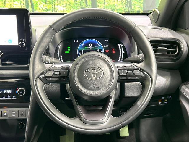 ヤリスクロス ハイブリッドＺ　２トーンカラー　純正８型ナビ　全周囲カメラ　シ－トヒ－タ－　ハ－フレザ－シ－ト　セ－フティセンス　レーダークルーズコントロール　ＢＳＭ　ドラレコ　ＥＴＣ　ＬＥＤヘッドライト　禁煙車　ワンオーナー（11枚目）