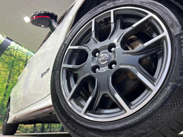 ノート ｅ－パワーニスモ　Ｓ　ブラックリミテッド　ＢＩＧ－Ｘ９型ナビ　全周囲カメラ　インテリジェントルームミラー　エマージェンシーブレーキ　クルーズコントロール　ＬＥＤヘッドライト　ＥＴＣ　Ｂｌｕｅｔｏｏｔｈ　禁煙車　ワンオーナー（13枚目）