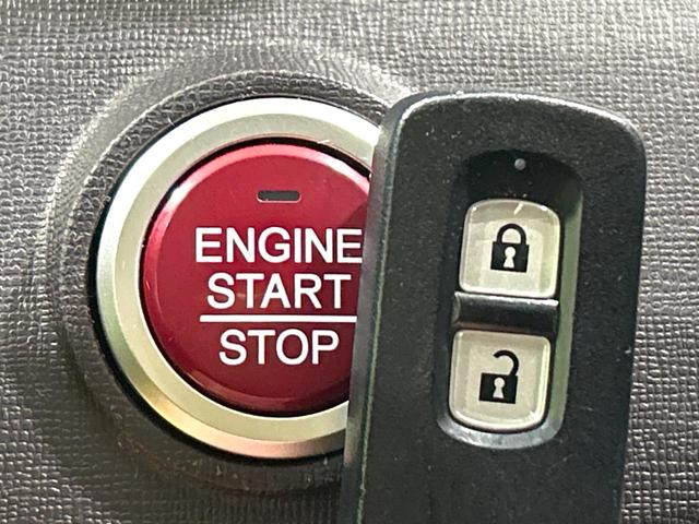 N-ONE プレミアム・Lパッケージ 2トーンカラー CDオーディオ HIDヘッドライト スマートキー オ-トエアコン 純正14インチAW フロントフォグランプ 禁煙車 ワンオーナー(4枚目)