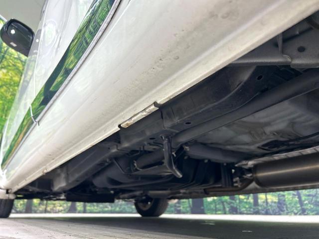 N-ONE プレミアム・Lパッケージ 2トーンカラー CDオーディオ HIDヘッドライト スマートキー オ-トエアコン 純正14インチAW フロントフォグランプ 禁煙車 ワンオーナー(31枚目)