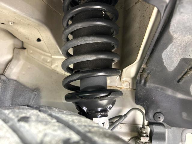 ステラ L 禁煙車 CDオーディオ キ-レスエントリ- 電動格納ミラー CD再生 シートアンダーボックス 盗難防止システム 衝突安全ボディ ドアバイザー ヘッドライトレベライザー トラクションコントロール(19枚目)