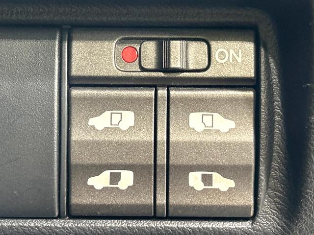 エリシオンプレステージ S メ-カ-ナビ バックカメラ 両側パワスラ ドラレコ ETC ハ-フレザ-シ-ト HIDヘッドライト スマートキー リアオ-トエアコン 禁煙車 ワンオーナー(5枚目)