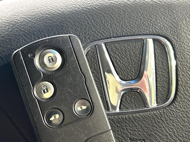 エリシオンプレステージ S メ-カ-ナビ バックカメラ 両側パワスラ ドラレコ ETC ハ-フレザ-シ-ト HIDヘッドライト スマートキー リアオ-トエアコン 禁煙車 ワンオーナー(30枚目)