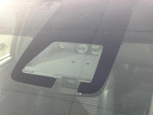 �y�g���^�Z�[�t�e�B�Z���X�z���s���ɑO���̎ԗ�����F�����A�Փ˂������Ȏ��͌x��ƃu���[�L�ŏՓˉ���Ɣ�Q�y�����A�V�X�g�B�����S�Ƀh���C�u�����y���݂��������܂��B