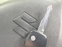 アルト Ｌ　禁煙車　シートヒーター　ＥＴＣ　オーディオ　ＡＵＸ接続可　盗難防止装置　キーレス　アイドリングストップ　横滑り防止装置　トラクションコントロール　ヘッドライトレベライザー（6枚目）
