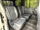 後部座席も気になるようなキズ・汚れやへたり等、大きなダメージはなく、良好な状態です。