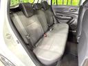 後部座席も気になるようなキズ・汚れやへたり等、大きなダメージはなく、良好な状態です。