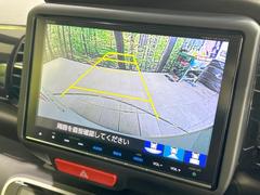 【バックカメラ】駐車時に後方がリアルタイム映像で確認できます。大型商業施設や立体駐車場での駐車時や、夜間のバック時に大活躍！運転スキルに関わらず、今や必須となった装備のひとつです！ 5