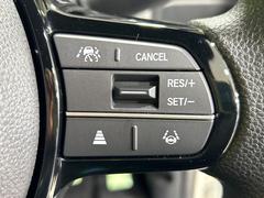 �ڥ����ץƥ��֥��롼������ȥ�����۹�®ƻϩ�Ǥ�Ĺ��Υ���Ԥ��ڤˡ�����ư��®�٤��ݤĥ��롼������ȥ����뤬�����ͷڸ������ƥ��Ϣ�Ȥ��������μ�ξ���Τ��Ƽִ֤��ݤĤ褦��®��Ĵ�ᤷ�Ƥ���ޤ����� 7