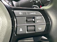 �ڥ����ץƥ��֥��롼������ȥ�����۹�®ƻϩ�Ǥ�Ĺ��Υ���Ԥ��ڤˡ�����ư��®�٤��ݤĥ��롼������ȥ����뤬�����ͷڸ������ƥ��Ϣ�Ȥ��������μ�ξ���Τ��Ƽִ֤��ݤĤ褦��®��Ĵ�ᤷ�Ƥ���ޤ����� 6