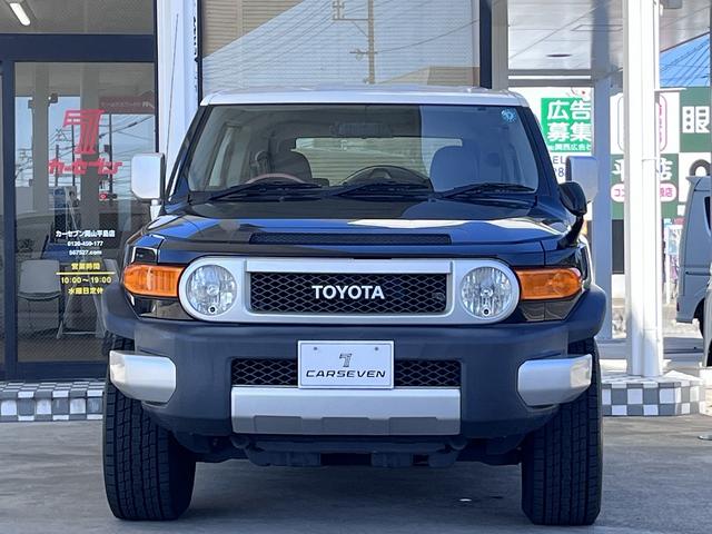 ＦＪクルーザー ベースグレード　車検整備付　保証付　純正メモリーナビ　Ｂｌｕｅｔｏｏｔｈ　ＵＳＢ端子　バックカメラ　ルームミラータイプドライブレコーダー　リアクリアランスソナー　キーレス　ブラック／白ツートン　社外アルミ（33枚目）
