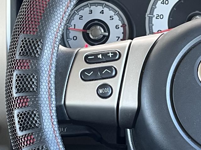 ＦＪクルーザー ベースグレード　車検整備付　保証付　純正メモリーナビ　Ｂｌｕｅｔｏｏｔｈ　ＵＳＢ端子　バックカメラ　ルームミラータイプドライブレコーダー　リアクリアランスソナー　キーレス　ブラック／白ツートン　社外アルミ（52枚目）