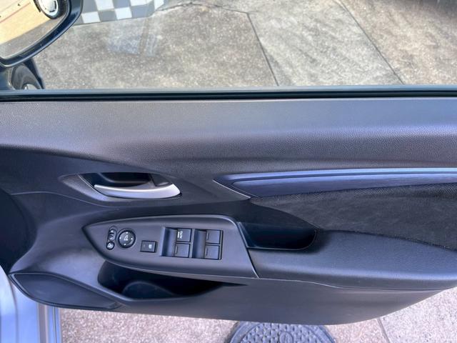 シャトル ハイブリッド　ホンダセンシング　車検整備付　禁煙車　衝突軽減ブレーキ　アダプティブクルーズコントロール　ナビ　バックカメラ　ＣＤ　Ｂｌｕｅｔｏｏｔｈ（19枚目）