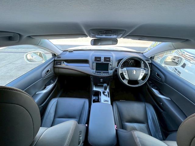 �㎿���̂��鐅����f�U�C���ŁA��^�f�B�X�v���C��z�u�B����n�͉^�]�ȑ��ɏW�񂳂�A���F���Ƒ��쐫�����߂������������鎺����Ԃ������ł��B