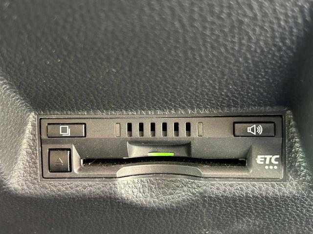 ヤリスクロス Ｚ　アドベンチャー　スマートキー　衝突軽減ブレーキ　クルコン　クリアランスソナー　ＥＴＣ　ドラレコ　ハンドルヒーター　パワーシート　シートヒーター　ディスプレイオーディオ　Ｂｌｕｅｔｏｏｔｈ　バックカメラ　ＵＳＢ　オート（6枚目）