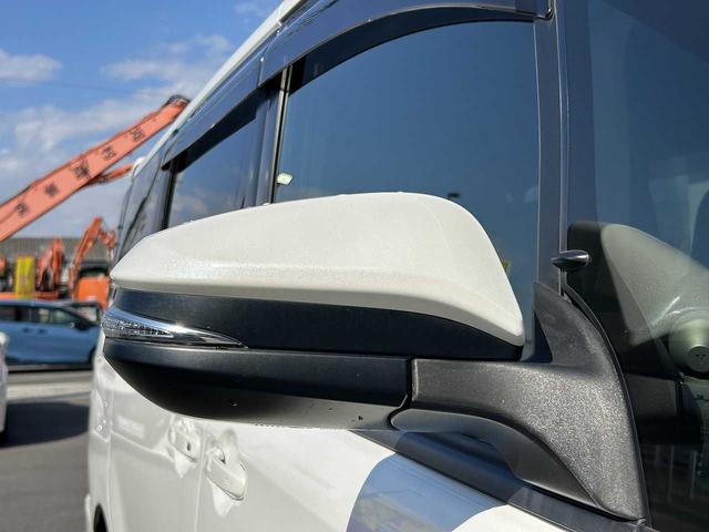 ヴォクシー ZS GRスポーツ GR専用フルエアロ・シート・ステアリング・18インチアルミ 両側電動スライドドア ナビNSZN-W66T フルセグ BT ETC Bカメラ ウーファー・ツイーター デュアルエアコン オートハイビーム(17枚目)