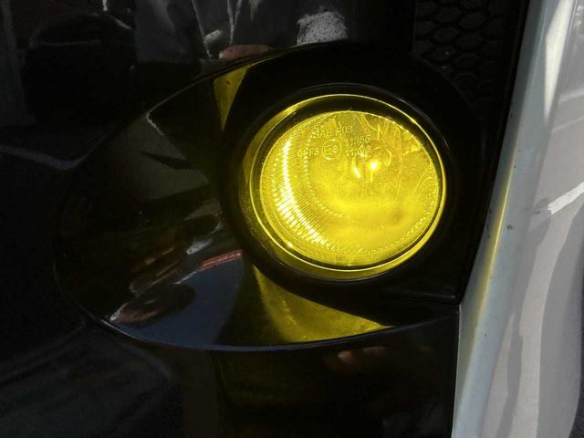 ヴォクシー ZS GRスポーツ GR専用フルエアロ・シート・ステアリング・18インチアルミ 両側電動スライドドア ナビNSZN-W66T フルセグ BT ETC Bカメラ ウーファー・ツイーター デュアルエアコン オートハイビーム(19枚目)