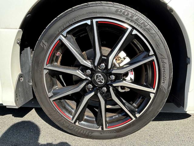 ヴォクシー ZS GRスポーツ GR専用フルエアロ・シート・ステアリング・18インチアルミ 両側電動スライドドア ナビNSZN-W66T フルセグ BT ETC Bカメラ ウーファー・ツイーター デュアルエアコン オートハイビーム(23枚目)