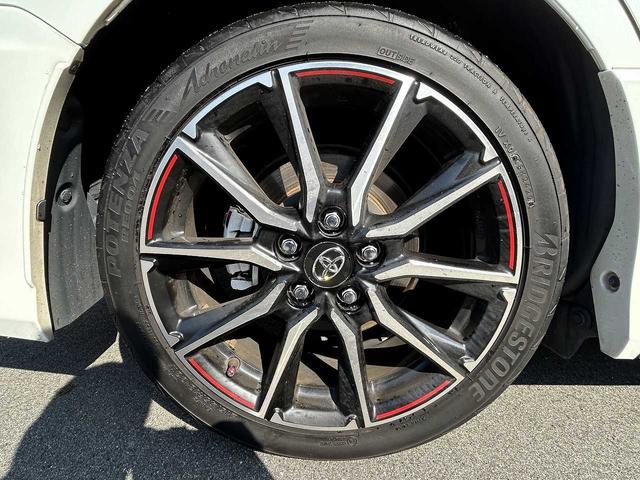 ヴォクシー ZS GRスポーツ GR専用フルエアロ・シート・ステアリング・18インチアルミ 両側電動スライドドア ナビNSZN-W66T フルセグ BT ETC Bカメラ ウーファー・ツイーター デュアルエアコン オートハイビーム(24枚目)