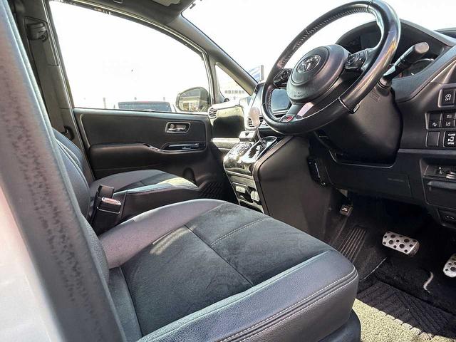 ヴォクシー ZS GRスポーツ GR専用フルエアロ・シート・ステアリング・18インチアルミ 両側電動スライドドア ナビNSZN-W66T フルセグ BT ETC Bカメラ ウーファー・ツイーター デュアルエアコン オートハイビーム(44枚目)